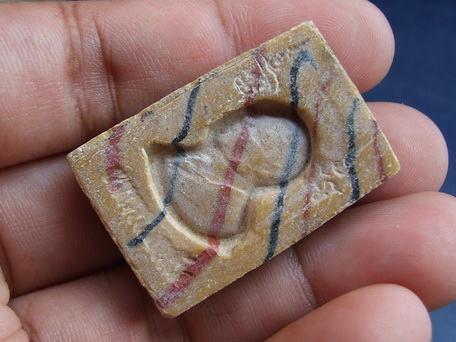 พระสมเด็จสายรุ้ง ล.พ.แพ วัดพิกุลทอง สิงห์บุรี ยุคแรก สภาพสวย แบบที่ 2