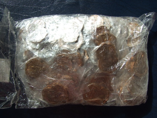 เหรียญ ล.พ.เกษม สุสานไตรลักษณ์ ลำปาง รุ่นสุขเกษม บล็อคกษาปณ์ สภาพสวย ซองเดิม ยกถุง 100 เหรียญ