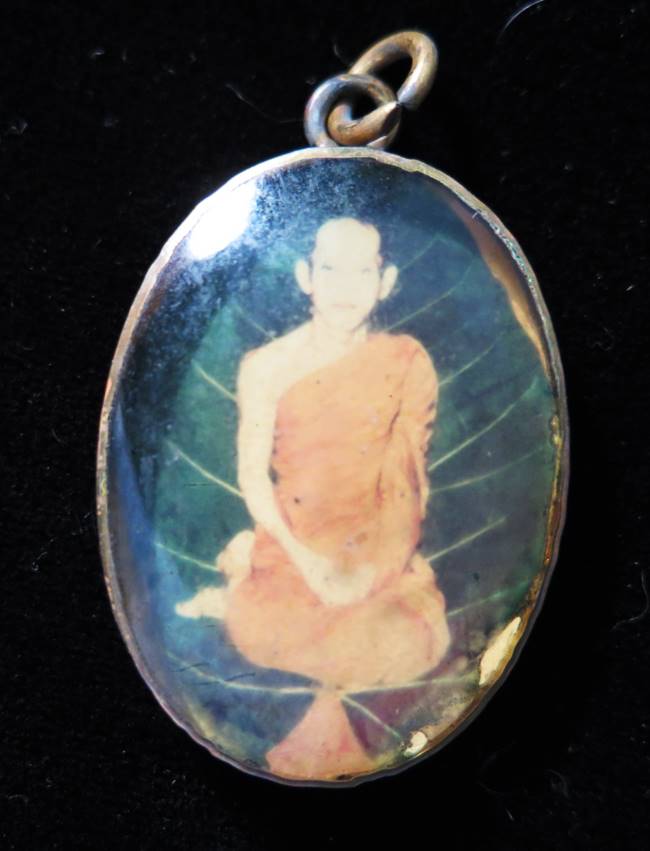 ล็อกเก็ต เจ้าคุณนรฯ ออกวัดวังกระโจม นครนายก ปี 2513