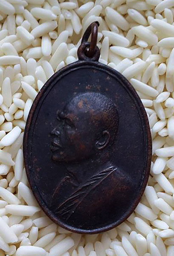 หลวงพ่อแพ วัดพิกุลทอง จ.สิงห์บุรี