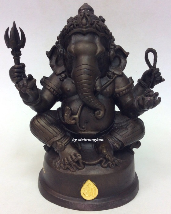 พระพิฆเนศ ปางนั่งบรมครู รุ่น 100 ปี กรมศิลปากร ขนาดบูชา หน้าตัก 4 นิ้วครึ่ง เนื้อโลหะผสม No.2194