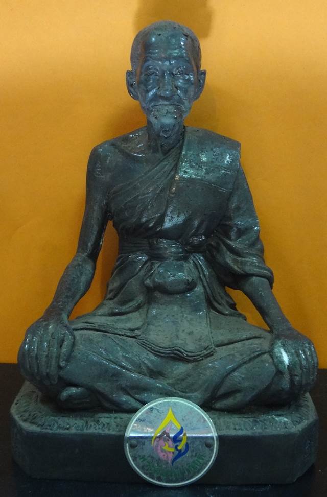  พระบูชาพระวิสุทธาธิบดี(ไสว) วัดไตรมิตรวิทยาราม 5 นิ้ว ผิวหิ้งครับ