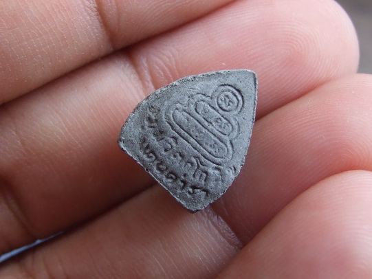 พระผงเจ้าคุณนร รุ่นแดนดารา ปี 2513 สภาพสวย จำนวน 2 องค์