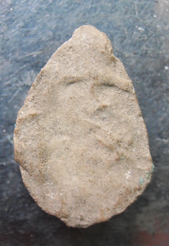 พระพิมพ์หยดน้ำเนื้อผงพระใบฏีกาเกลี้ยง วัดสุทัศน์ สวยๆครับ