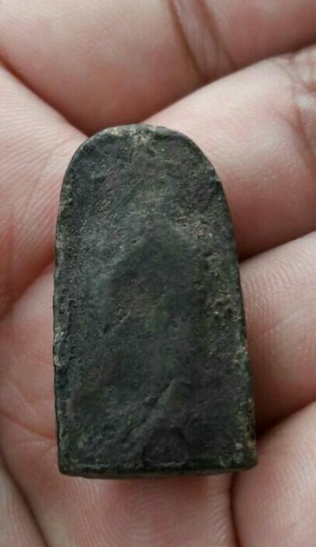 หลวงปู่ทวดหลวงปู่หมุนเนื้อดำสวยฟครับ