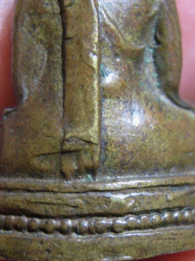 พระกริ่งพุทธกวักหลวงพ่อแฉ่ง ปี2500 เนื้อทองผสม วัดบางพัง จ.นนทบุรี มาพร้อมบัตรรับรอง