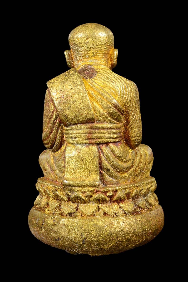 หลวงปู่ทวด พิมพ์เบ้าทุบ เนื้อทองทิพย์ รุ่นมหาลาภ วัดช้างให้ ปี 2540 สร้าง 2999 องค์ครับ