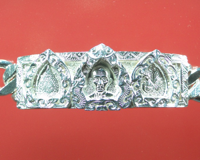 เลสเงินหลวงพ่อรวย วัดตะโก หนัก 2 บาท รุ่นเลื่อนสมณศักดิ์ ปี ๒๕๕๙ (เลี่ยมเงินยกซุ้ม)