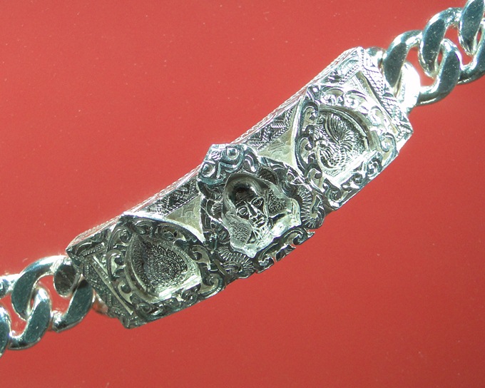 เลสเงินหลวงพ่อรวย วัดตะโก หนัก 2 บาท รุ่นเลื่อนสมณศักดิ์ ปี ๒๕๕๙ (เลี่ยมเงินยกซุ้ม)