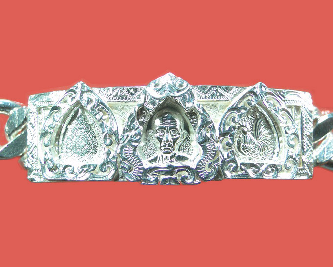 เลสเงินหลวงพ่อรวย วัดตะโก หนัก 2 บาท รุ่นเลื่อนสมณศักดิ์ ปี ๒๕๕๙ (เลี่ยมเงินยกซุ้ม)