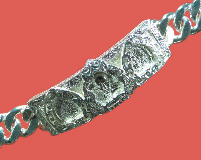 เลสเงินหลวงพ่อรวย วัดตะโก หนัก 2 บาท รุ่นเลื่อนสมณศักดิ์ ปี ๒๕๕๙ (เลี่ยมเงินยกซุ้ม)