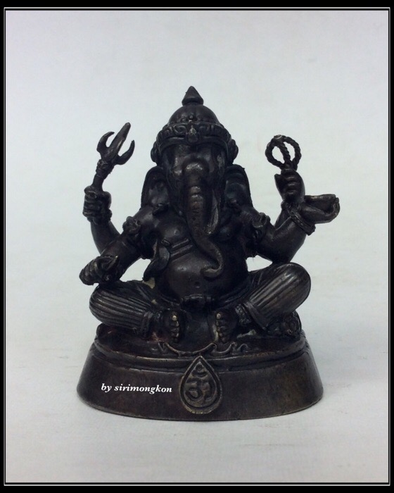 พระพิฆเนศ กรมศิลปากร ปี47 ขนาดบูชา สูง2.5นิ้ว หน้าตัก2นิ้ว เนื้อโลหะผสม มีโค๊ดกำกับ สวยๆเดิมๆ