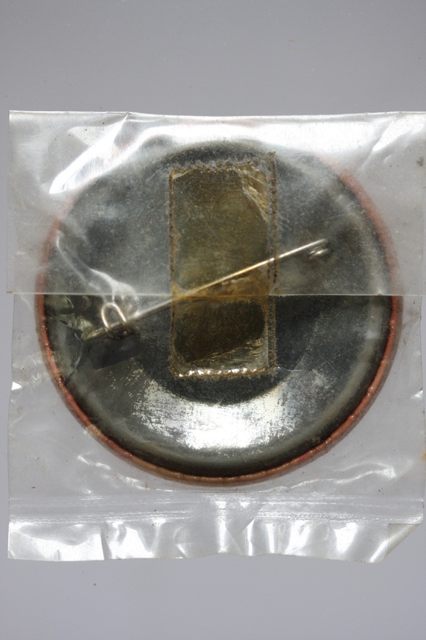 เข็มกลัด รูปหลวงพ่อ สด วัดปากนํ้า ไม่ทราบที องค์2 ซองเดิมๆ