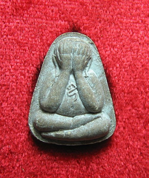 ชุดพระผง "สร้างสะพาน"...หลวงพ่อเปิ่น  วัดบางพระ  3 องค์ 