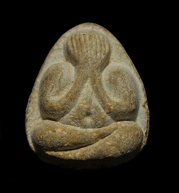 พระปิดตาพุทธสร ลป.โต๊ะ ออกวัดลาดปลาเค้า ปี 2521 หลังยันต์พุทโธ เนื้อผงเกษร