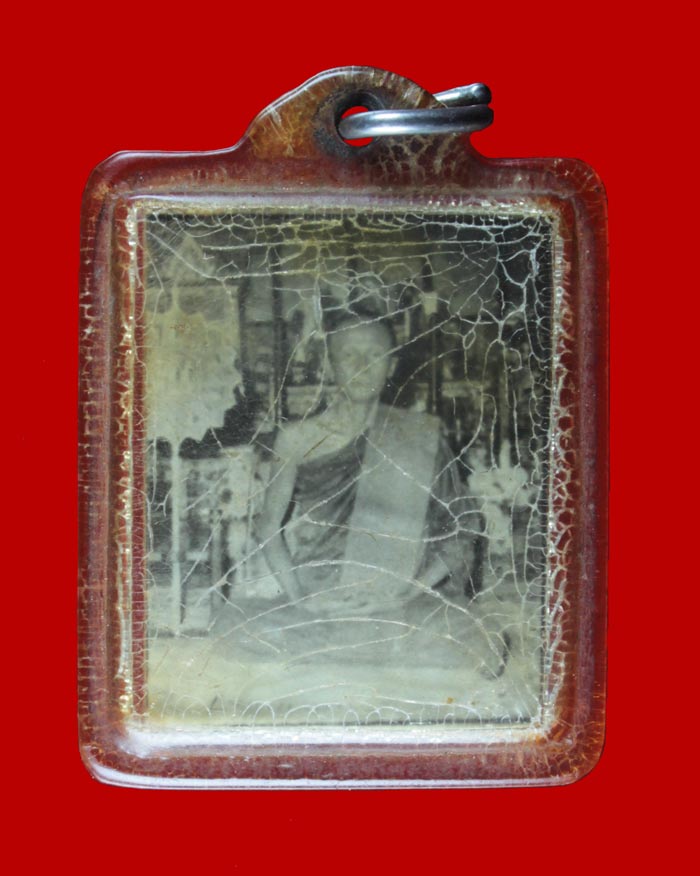 รูปถ่ายหลังยันต์ หลวงพ่อบุญเทียม วัดดลาดหลุมแก้ว ปทุมธานี 