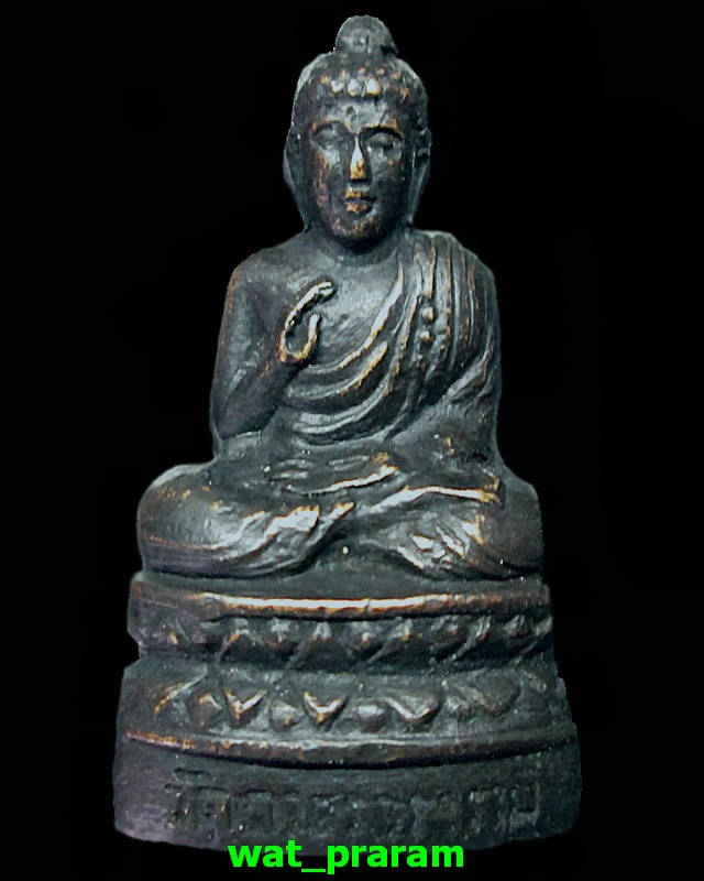 รูปหล่อพระพุทธปางประทานพร วัดถาวรวราราม (วัดญวณ) รุ่นแรก จ.กาญจนบุรี