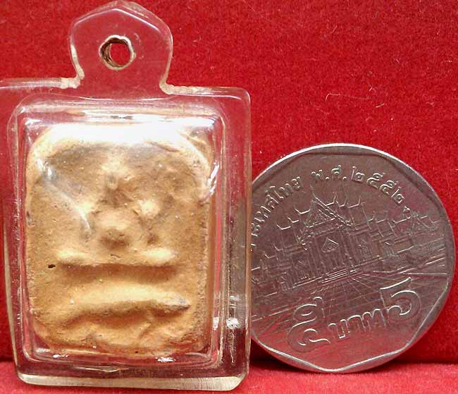 *พิมพ์ทรงเม่น เนื้อดิน กรุวัดโพธิ์ บางปะอิน*