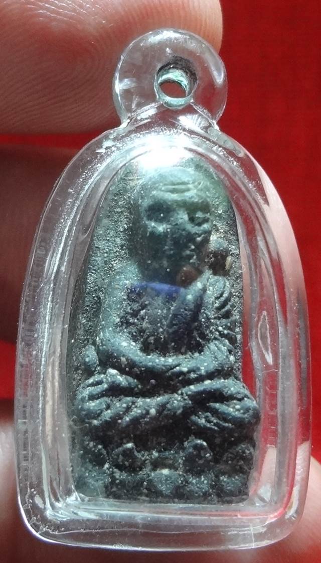  พระหลวงพ่อทวดพิมพ์พระรอด 2524 ครับ