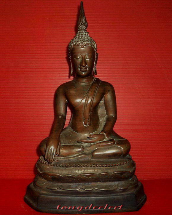 พระบูชารัชกาลปางมารวิชัย เนื้อทองผสม หล่อดินไทย หน้าตัก 5.5 นิ้วค่ะ