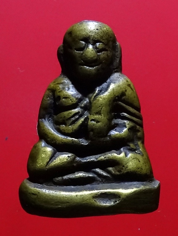 หลวงพ่อเงิน วัดบางคลาน จังหวัดพิจิตร พิมพ์ขี้ตา ออกวัดท้ายน้ำ พระครูวัตฎสัมบัญ ฟุ้ง จัดสร้าง 