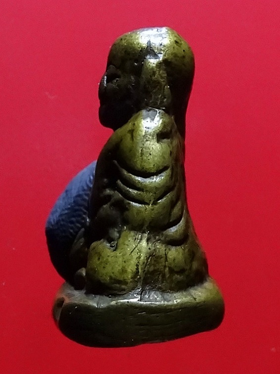 หลวงพ่อเงิน วัดบางคลาน จังหวัดพิจิตร พิมพ์ขี้ตา ออกวัดท้ายน้ำ พระครูวัตฎสัมบัญ ฟุ้ง จัดสร้าง 