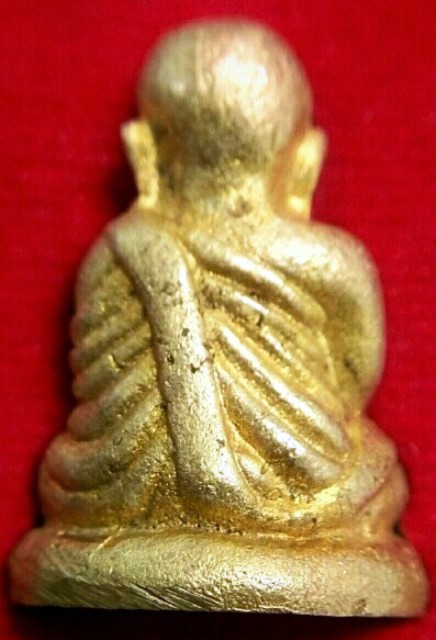 รูปหล่อหลวงพ่อเงิน รุ่นเงินล้าน555