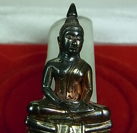 หลวงพ่อโสธร รุ่นประวัติศาสตร์ ๘๐ ปี กรมตำรวจ เนื้อ 3 K 