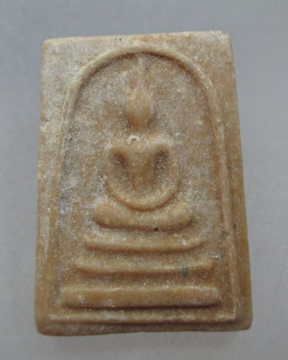 20 บาท พระสมเด็จคะแนนผงน้ำมันหลังยันต์ไม่ทราบที่ครับ