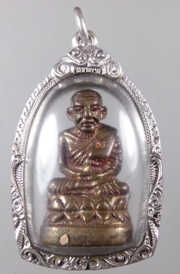 พระหล่อรูปเหมือนหลวงปู่ทวด พิมพ์บัวรอบ รุ่น 2 ปี 2539 แจกกฐินวัดช้างให้(เนื้อทองทิพย์)