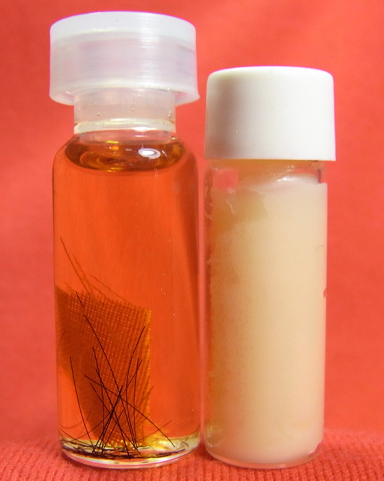  น้ำมันงา จีวร เกษา สีผึ้ง ยุคต้น หลวงปู่บัว ถามโก วัดศรีบูรพาราม จ.ตราด