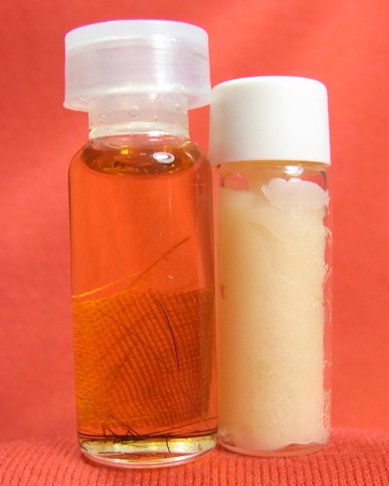  น้ำมันงา จีวร เกษา สีผึ้ง ยุคต้น หลวงปู่บัว ถามโก วัดศรีบูรพาราม จ.ตราด