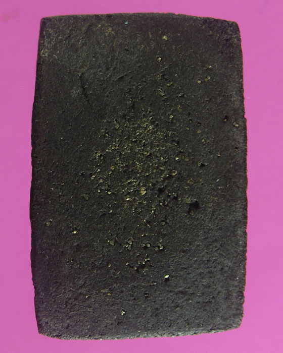 หลวงปู่ทวดวัดช้างให้เนื้อว่านปี 24 พิมพ์กรรมการ