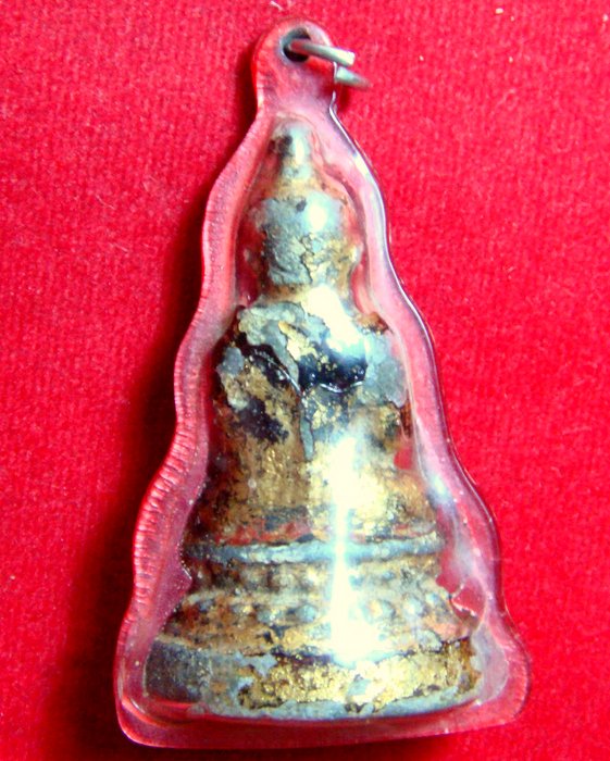 พระพุทธพิมพ์ปางมารวิชัย เนื้อตะกั่วสนิมแดง สมัยอยุธยา