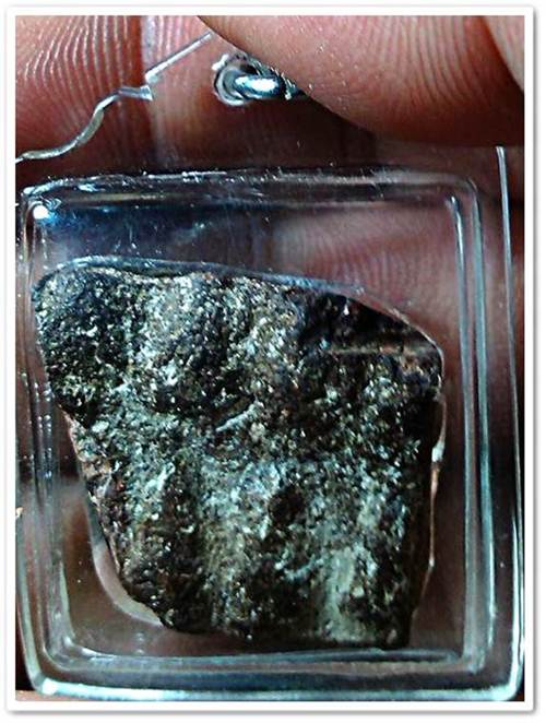 วยพอไหมเนื้อจัดมะขามเปียกแท้แท้เลี่ยมสั่งตัดจัดให้กรุพระนาดูนปี22เนื้อสวยเนื้อจัดสุดสุดพิมพ์เม็ดแตงเ