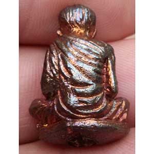 พระรูปหล่อก้นอุดผง  ( ตอกโค็ต )