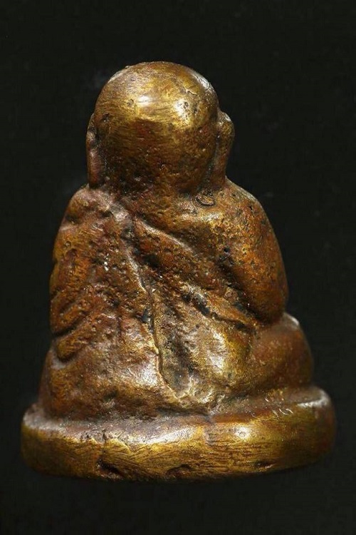 หลวงพ่อเงิน อาจารย์ฟุ้ง วัดท้ายน้ำ 