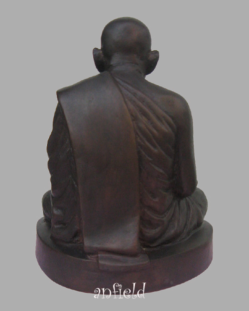 พระบูชารุ่นแรกหลวงปู่อ่อน ญาณสิริ ปี 2517 หน้าตัก 5 นิ้ว สภาพสวยเดิมหายากครับ