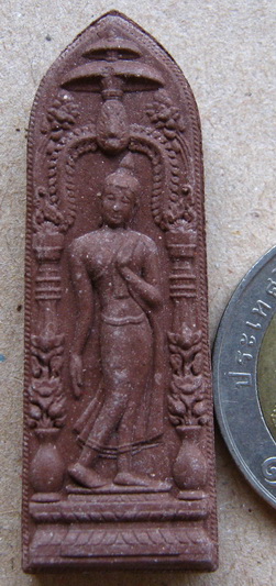 พระผงปางลีลา(เนื้อผงชานหมาก)หลวงปู่นาม วัดน้อยชมภู่ จ สุพรรณบุรี ปี2555 พร้อมซองเดิม