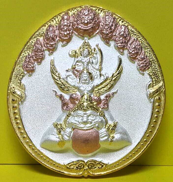  พระนารายณ์ทรงครุฑประทับบนพระราหู รุ่น 2ปี 48 พิมพ์ใหญ่ วัดไตรมิตร พร้อมกล่องจากวัด