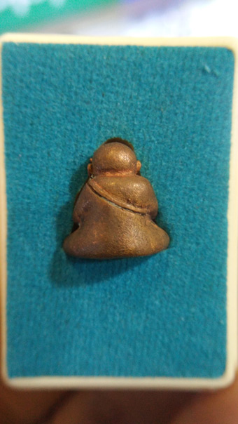 พระปิดตาชินบัญชร หลวงพ่อสาคร เนื้อทองแดงเถื่อน ปี56 หมายเลข 5221 สวยเดิม มาพร้อมกล่องเดิมครับ