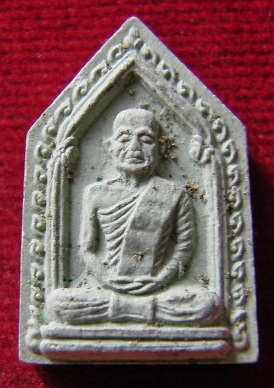 พระผงรูปเหมือนพิมพ์ห้าเหลี่ยม เจ้าคุณนรฯ วัดเทพศิรินทร์ (พิมพ์เล็ก) เนื้อผงใบตอง