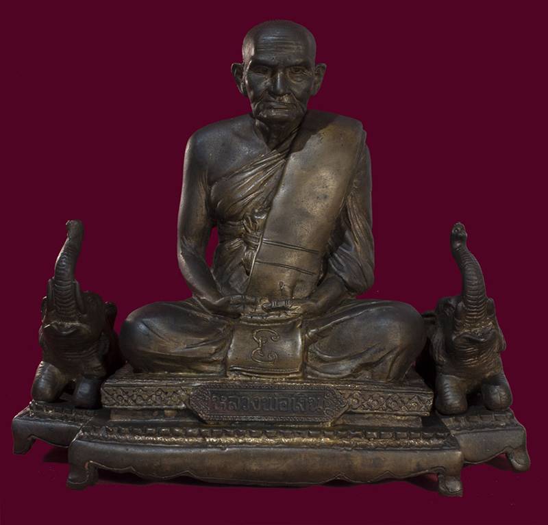 พระบูชาหลวงพ่อเงิน วัดบางคลาน รุ่นช้างคู่ ปี 2526 หน้าตัก 5 นิ้ว