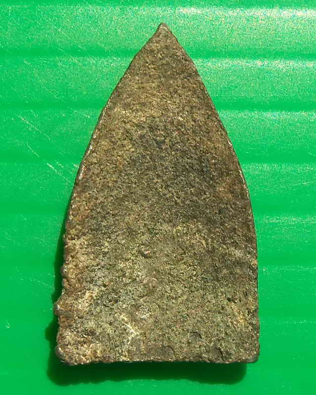 พระร่วงนั่งใบขี้เหล็ก กรุวัดพระศรีมหาธาตุ ลพบุรี