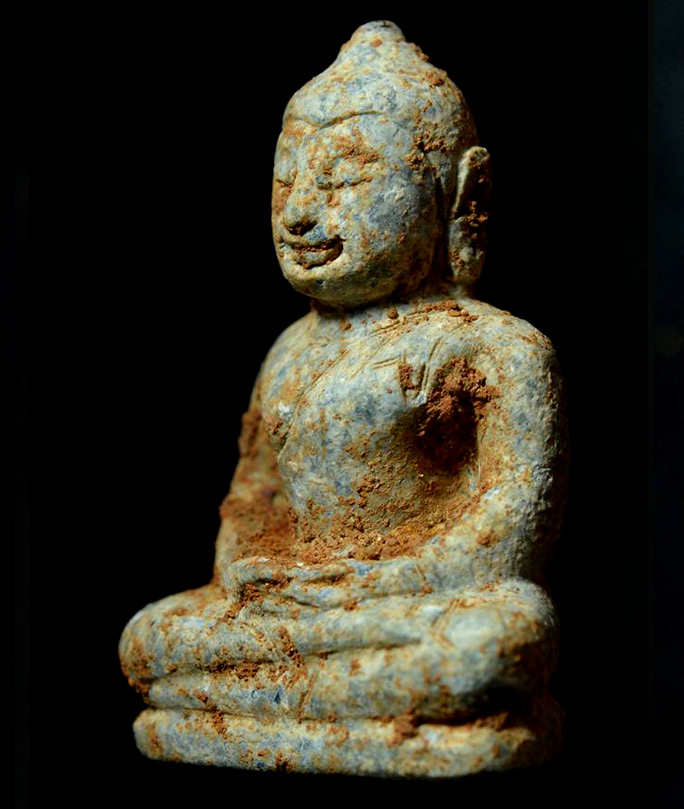 พระแก้ว พิมพ์สมาธิ ศิลปะเชียงแสน สังฆาฏิสองเส้น