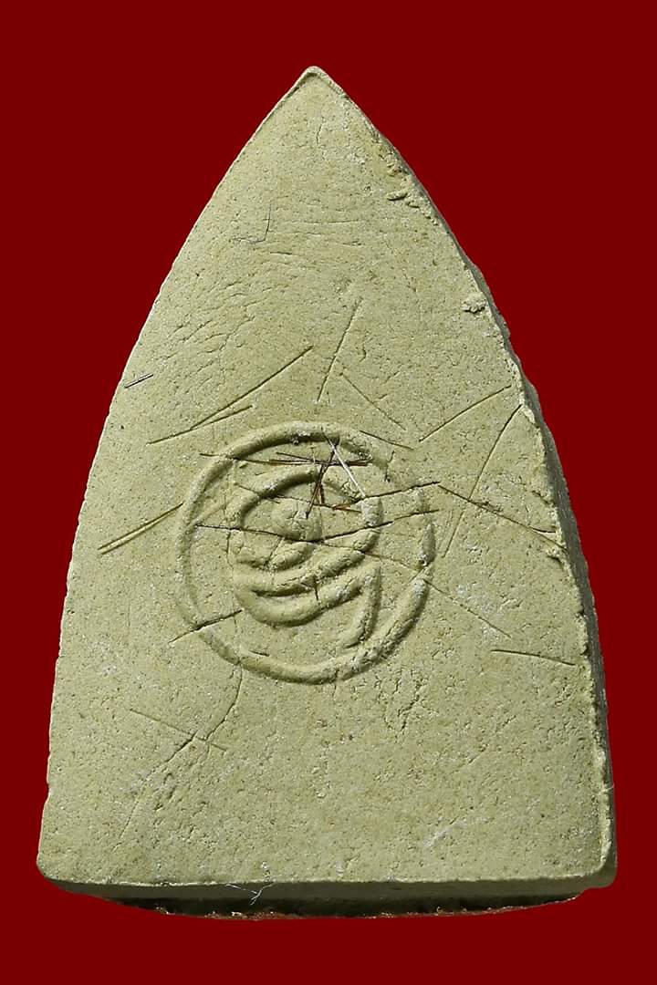 พระแก้วมรกต ๒๕๑๕ พิมพ์เล็ก เนื้อผงใบตอง(ลงรัก ปิดทองใหม่) 