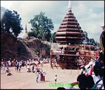 ***เหรียญหลวงพ่อเกษม เขมโก อนุสรณ์ครบรอบ ๓๕ ปีหลังพระปรมาภิไธยย่อ ภปร ปี๒๕๒๙ เนื้อทองแดง