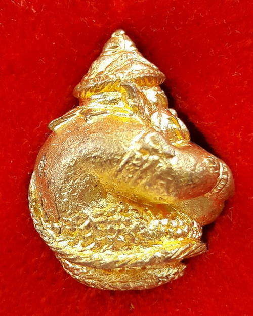 ลูกอมพระราหูมหาเศรษฐี รุ่น 9 อริยะ 5 แผ่นดิน วัดชมนิมิตร เนื้อทองทิพย์ ปี44 หลวงปู่หมุนร่วมเสก