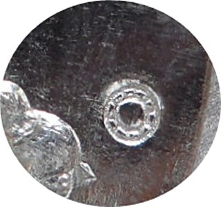 เหรียญหลวงปู่ทวดหน้าอรหันต์ นิรันตราย 77 เนื้อตะกั่ว No.1583 กรรมการแยกมาจากชุดถวายผ้าไตร