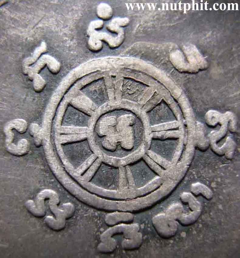 *พระพุทธโสธรหลังธรรมจักรเนื้อเงินแท้ 2494 พิมพ์สามจุดนิยม+ใบรับรอง*161